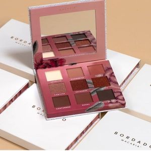 Eyeshadow palette macaria bordado